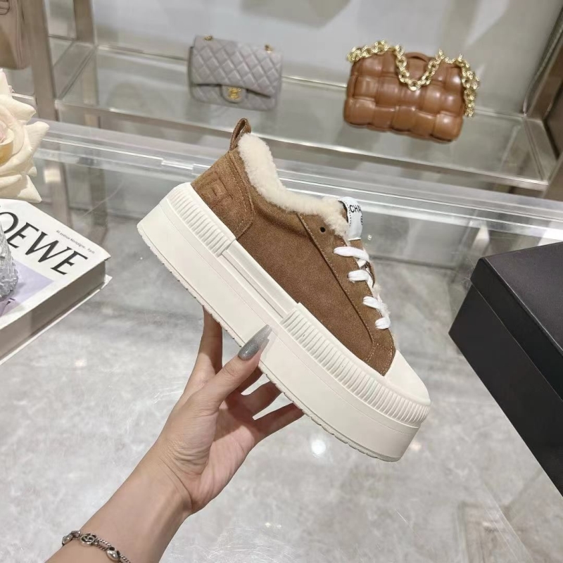 Ch**el sport shoes